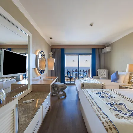 Hotel Quattro &