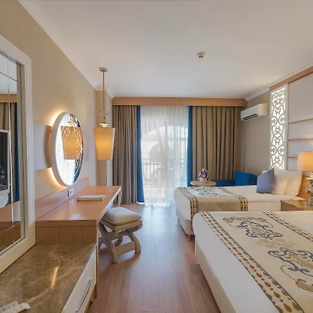 Quattro & 5* Konaklı