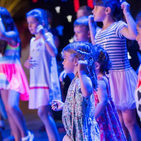 Quattro & 5* Konaklı