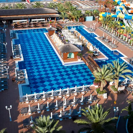 Quattro & 5* Konaklı