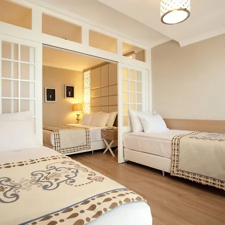 Otel Quattro & 5*