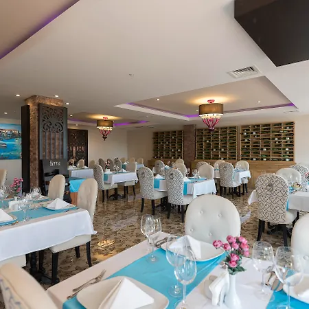 Otel Quattro & Konaklı
