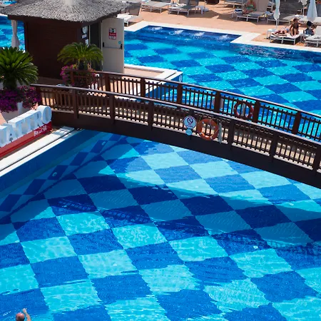 Otel Quattro & 5*