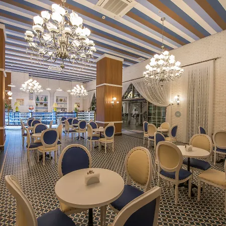 Otel Quattro &