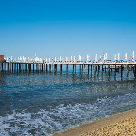 Otel Quattro & 5*